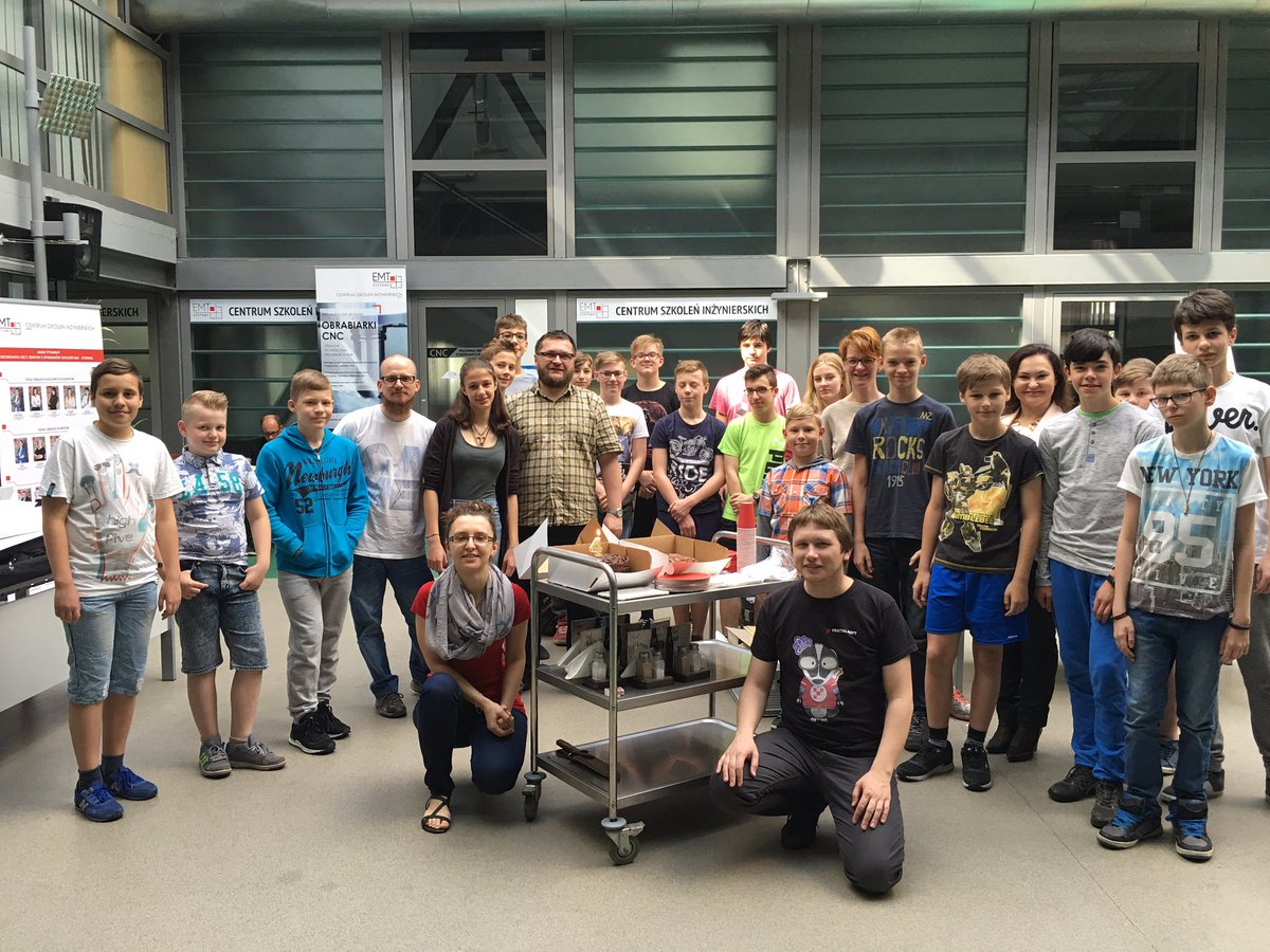 CDGliwice's tweet image. Wszystkiego najlepszego @CoderDojoPL  ! To już 4 lata! #coderdojopolska