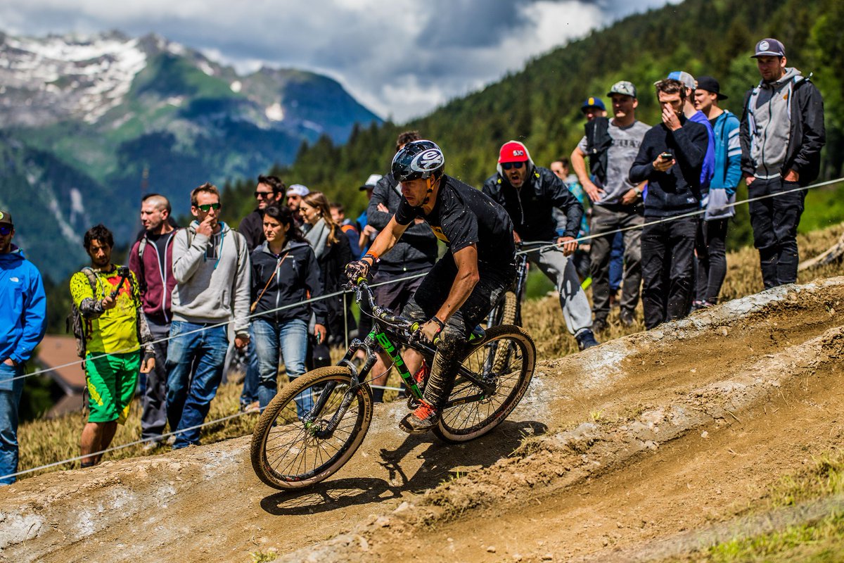 Stoked to watch the live Crankworx Les Gets action? Joining us in 
France, June 14-18? Click to stay up to date >>> bit.ly/2rqiWy0