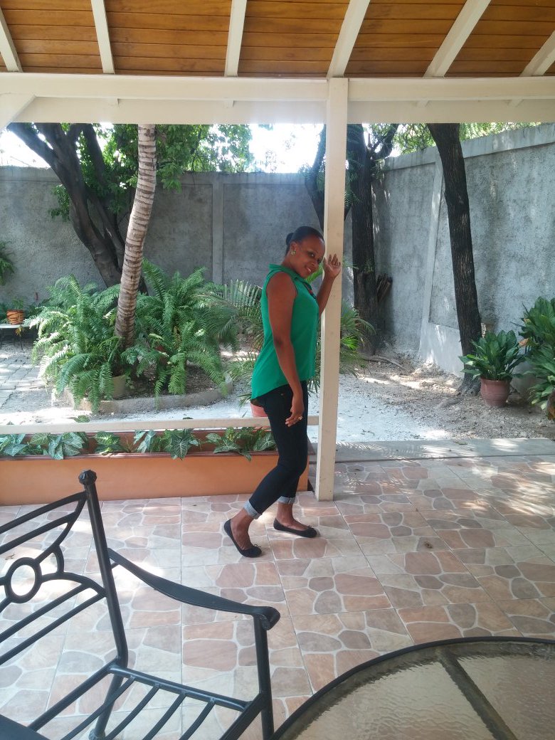 execeus's tweet image. Suis- je