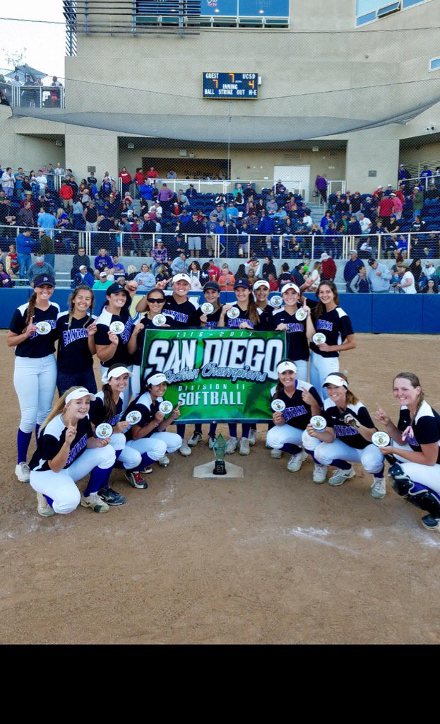 SchwuchowTim's tweet photo. @SantanaSultans @GUHSDTweet @SantanaASB Santana wins Division II CIF Championship.  Way to go girls!!!!!!!!!!!! https://t.co/lkjgWLFmln