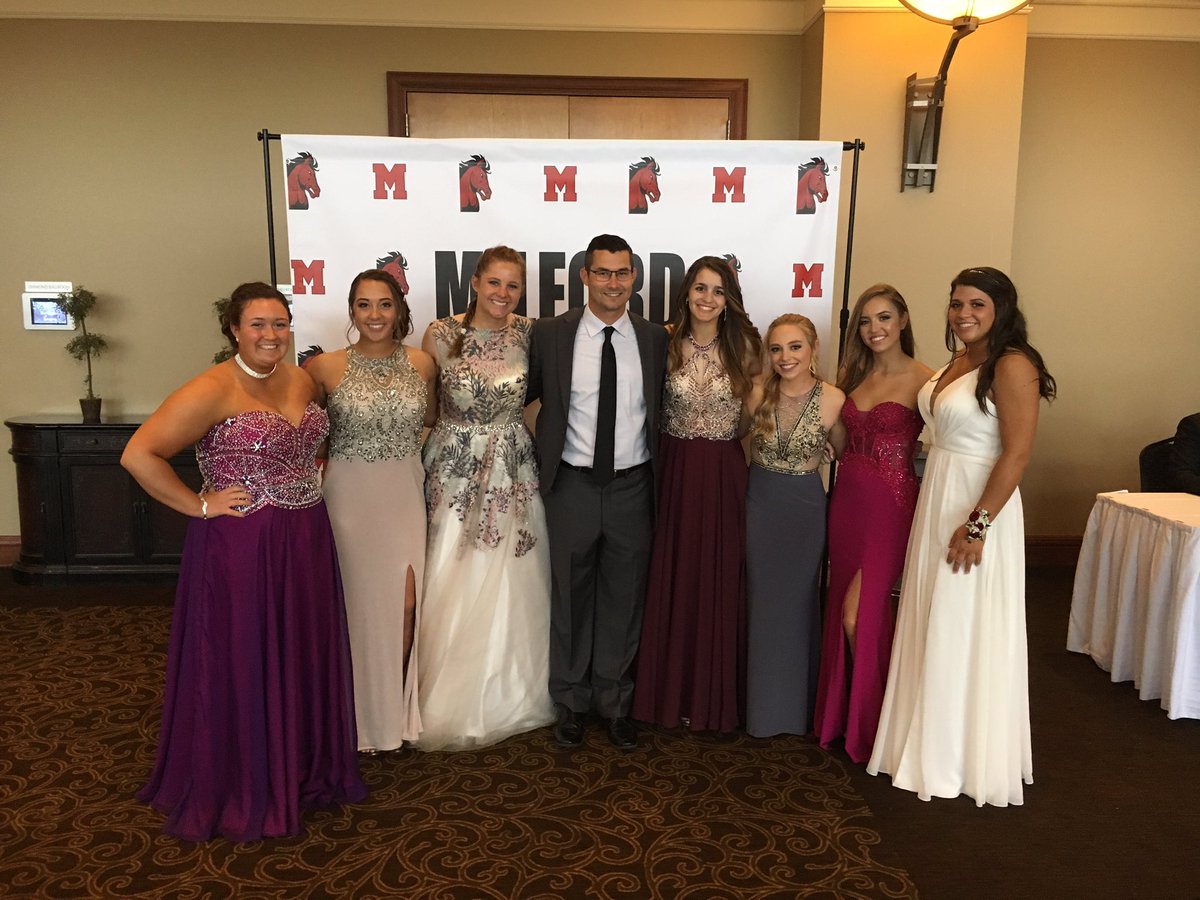 Milford softball takes on prom💃😍👯