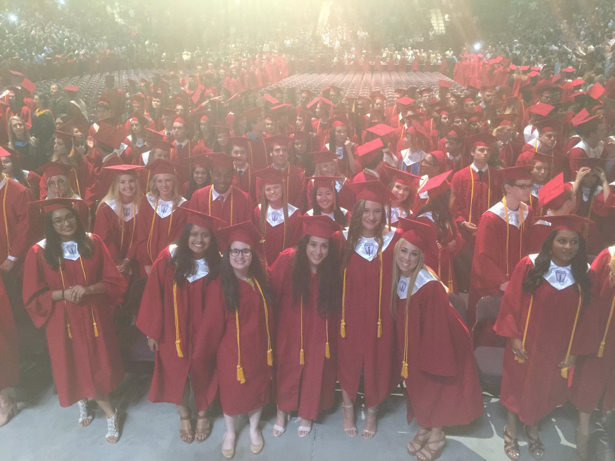 Mark Henry tweet media