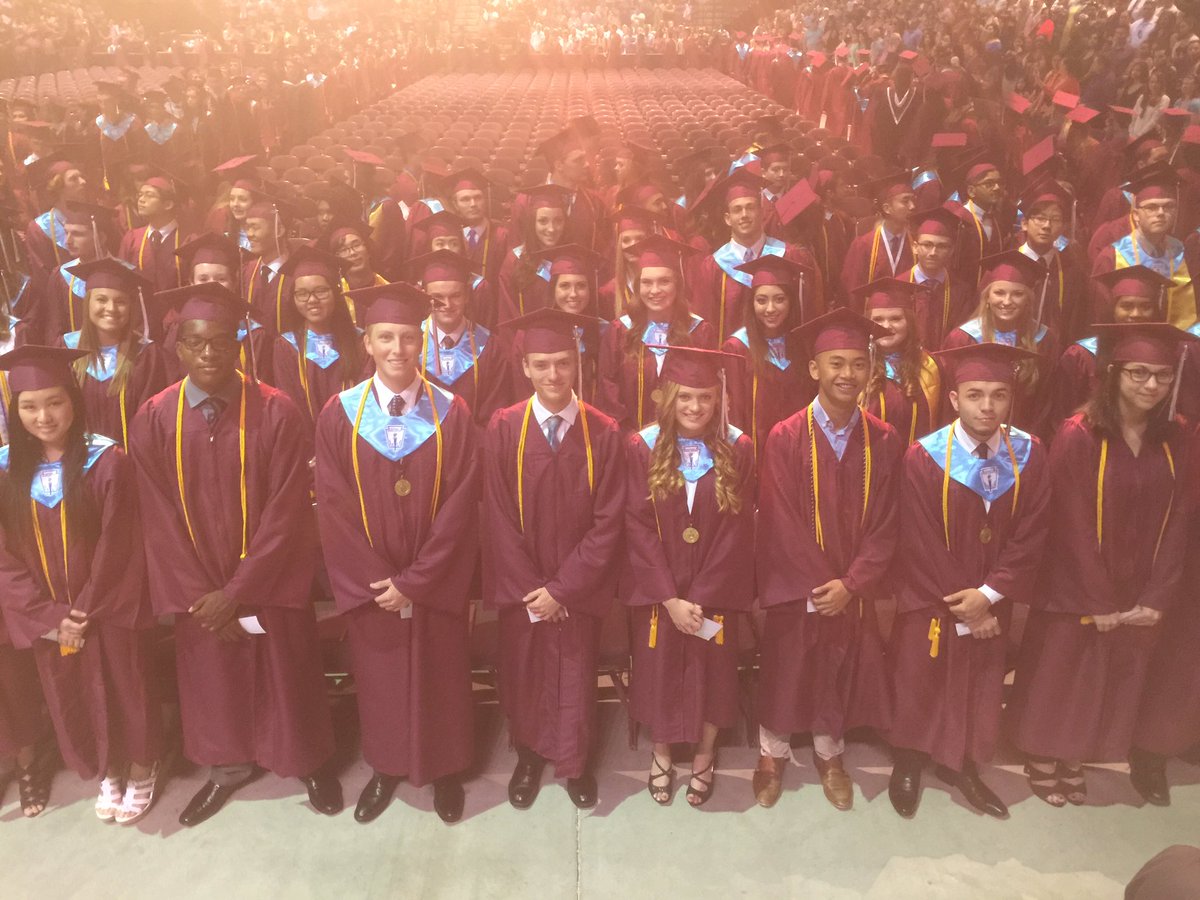 Mark Henry tweet media