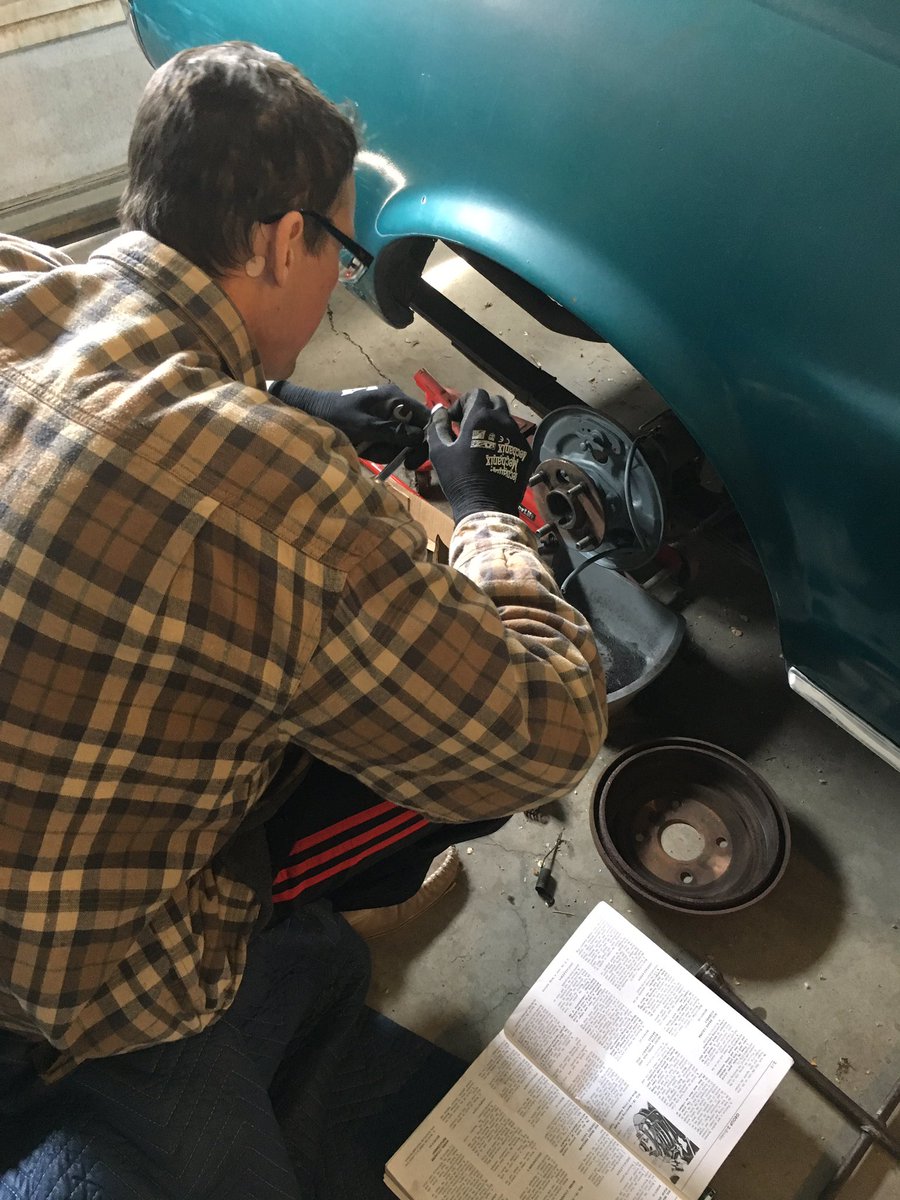 Kidulting's tweet photo. There's not a person I look up to more than my brother. Replacing brakes while on chemo. #FuckingStud https://t.co/leiCs7Cqut