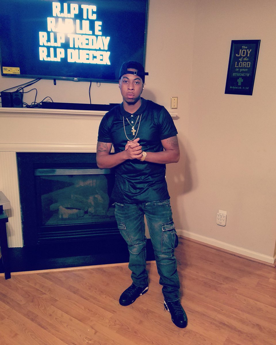 TKMafioso's tweet photo. #Young #future #Multimillionair #OMF #RipET #RipTc #RipdueceK #Riptreday #RipLil4 we #Lif now https://t.co/y8sXOF2egG