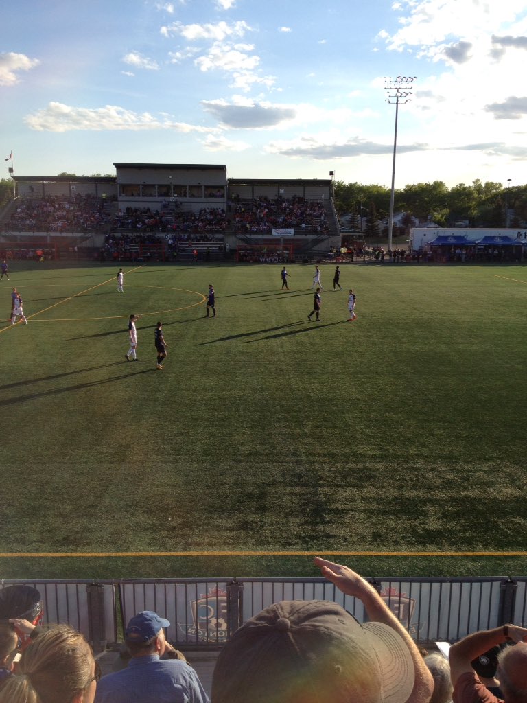 ykmnae's tweet photo. Awesome evening for a game #yegsoccer @FCEdmontonNow https://t.co/Qk7a4fza0d