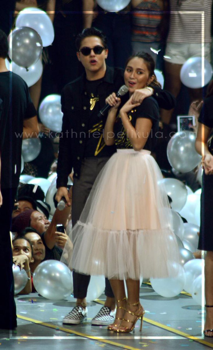 KNPelikula's tweet photo. #KathNielASAPSilverSunday today 💙 https://t.co/uHAiZuGkIx