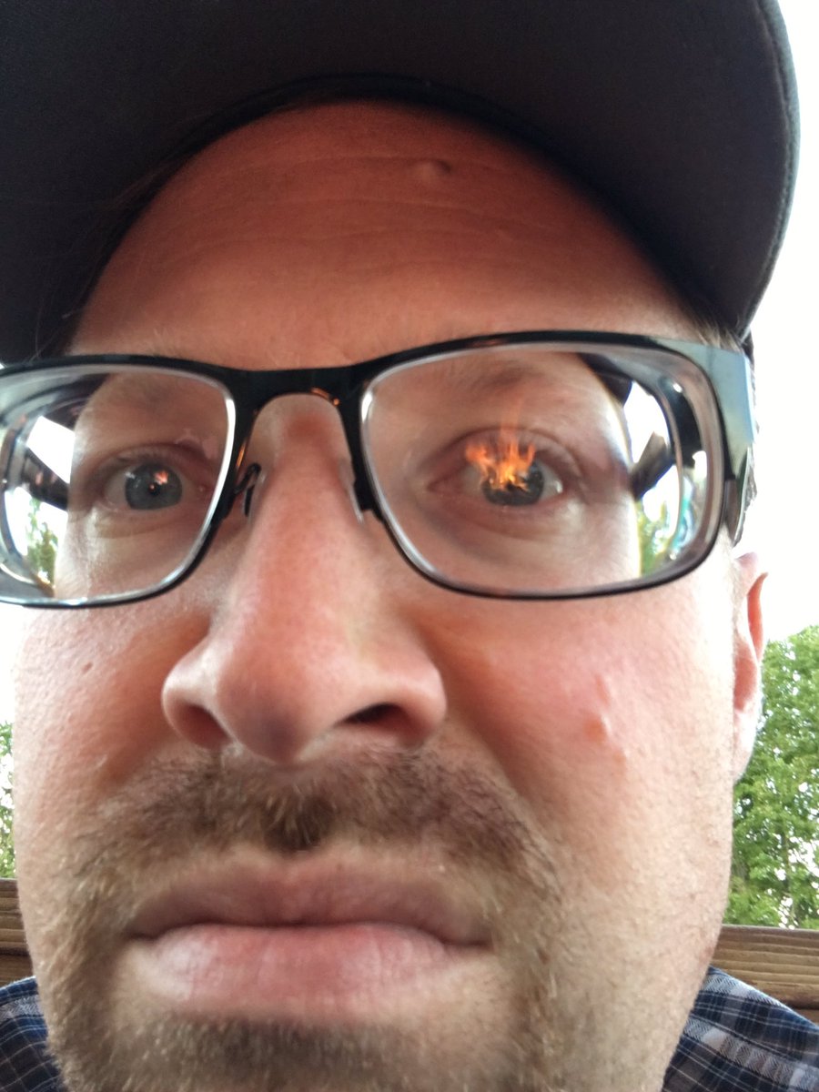 _darkandy's tweet image. Flaming eyeball?