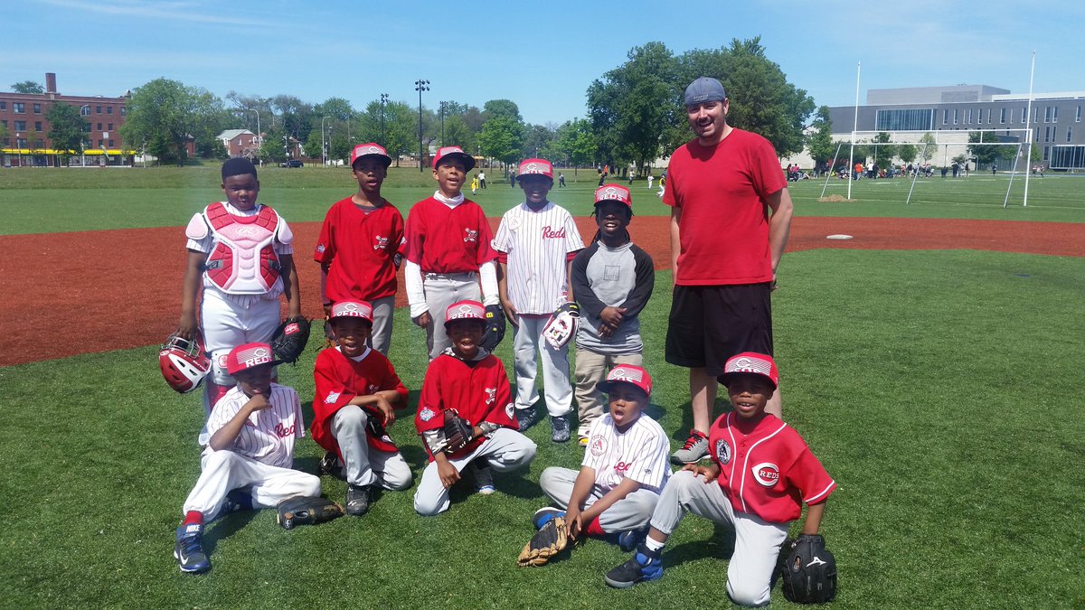 LavontSr's tweet photo. Hey @wizkhalifa we dem Boyz, @LostBoyzInc.... #LBoyzOpeningDay2017 #RosemoorBaseball #Chicago #RenewalProject https://t.co/ReOOKlND10