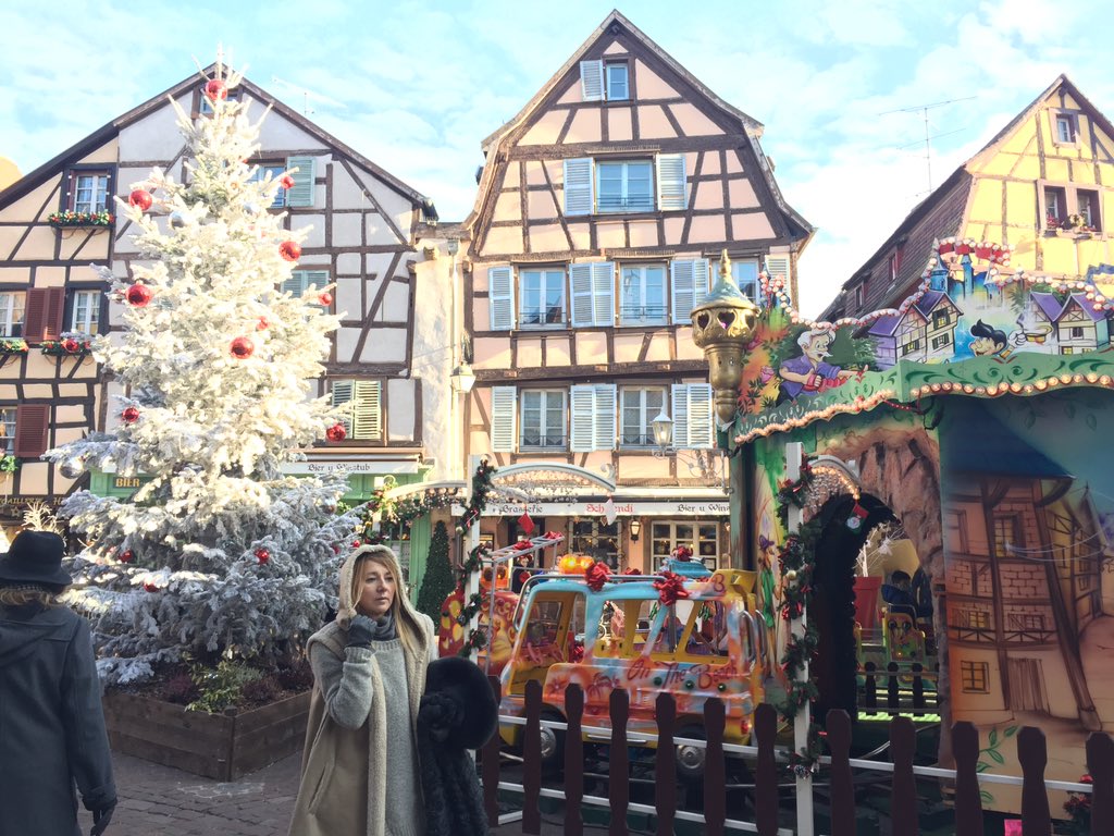 bonvoyage_tips's tweet photo. @RestoDelMundo13 Mercado de Navidad en Colmar, Diciembre 2016 https://t.co/weyRZ0nQxW