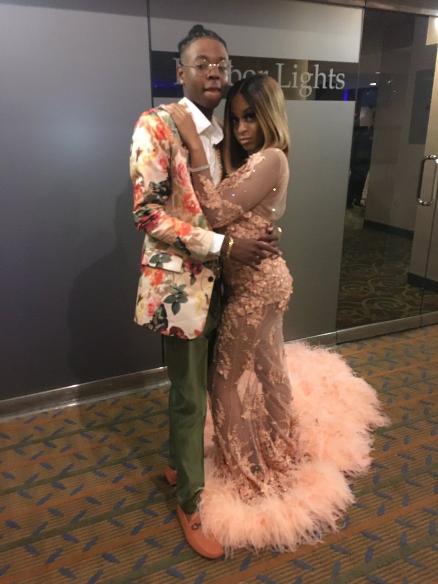 SiimplyGabbyy's tweet photo. ain't never played tag cause we been IT 🤤 #Prom2k17 #TheFinalHomicife https://t.co/558KGqWS7B