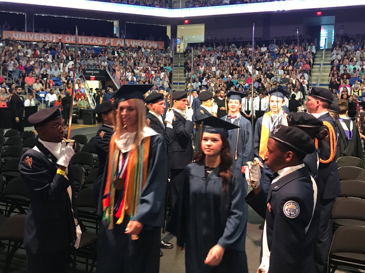 KellerISD's tweet photo. And last but not least, congratulations to the @KHSIndianNation 2017 graduates! 🎓 #KISDGrad17 https://t.co/Q0uCzkJVge