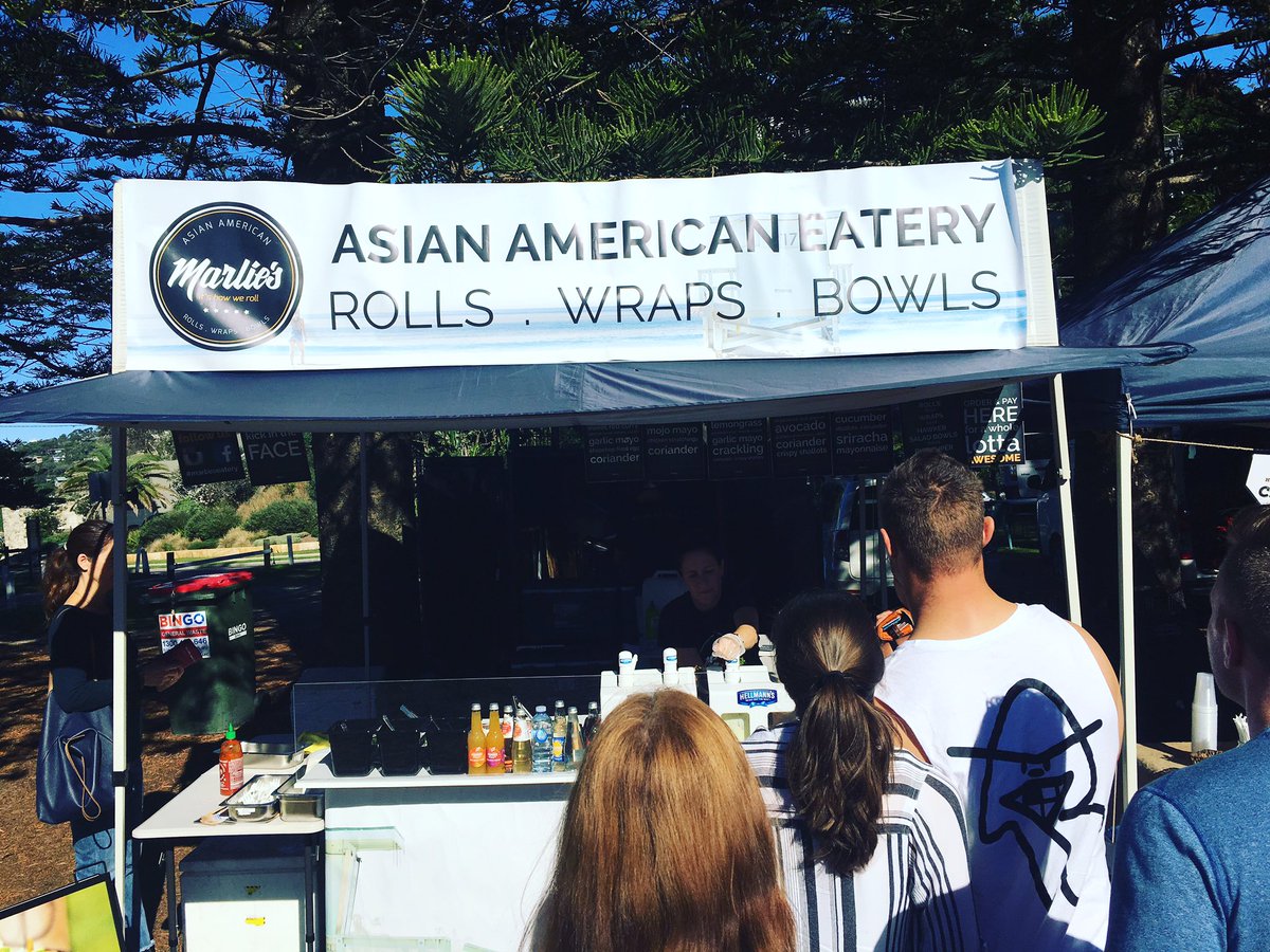 Awaiting for #deliciousfood @marlieseatery and giving @julesbaylis7 a big hug! @palmbeachmarketau #sunnyautumn #lovesydney