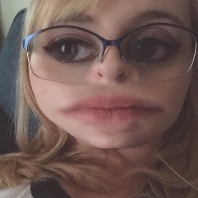 OhItsLiv's tweet photo. #NewProfilePic https://t.co/08YBsx4lUN