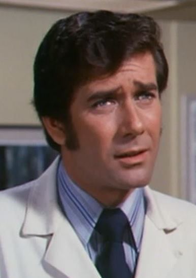 SpencerKarter's tweet photo. Does #DaveAllen resembles to #DrKellyBrackett from #Emergency? #Lookalike #DaveAllenAtLarge #RobertFuller #KellyBrackett #DrBrackett #1970s https://t.co/s8NUTfKHT9