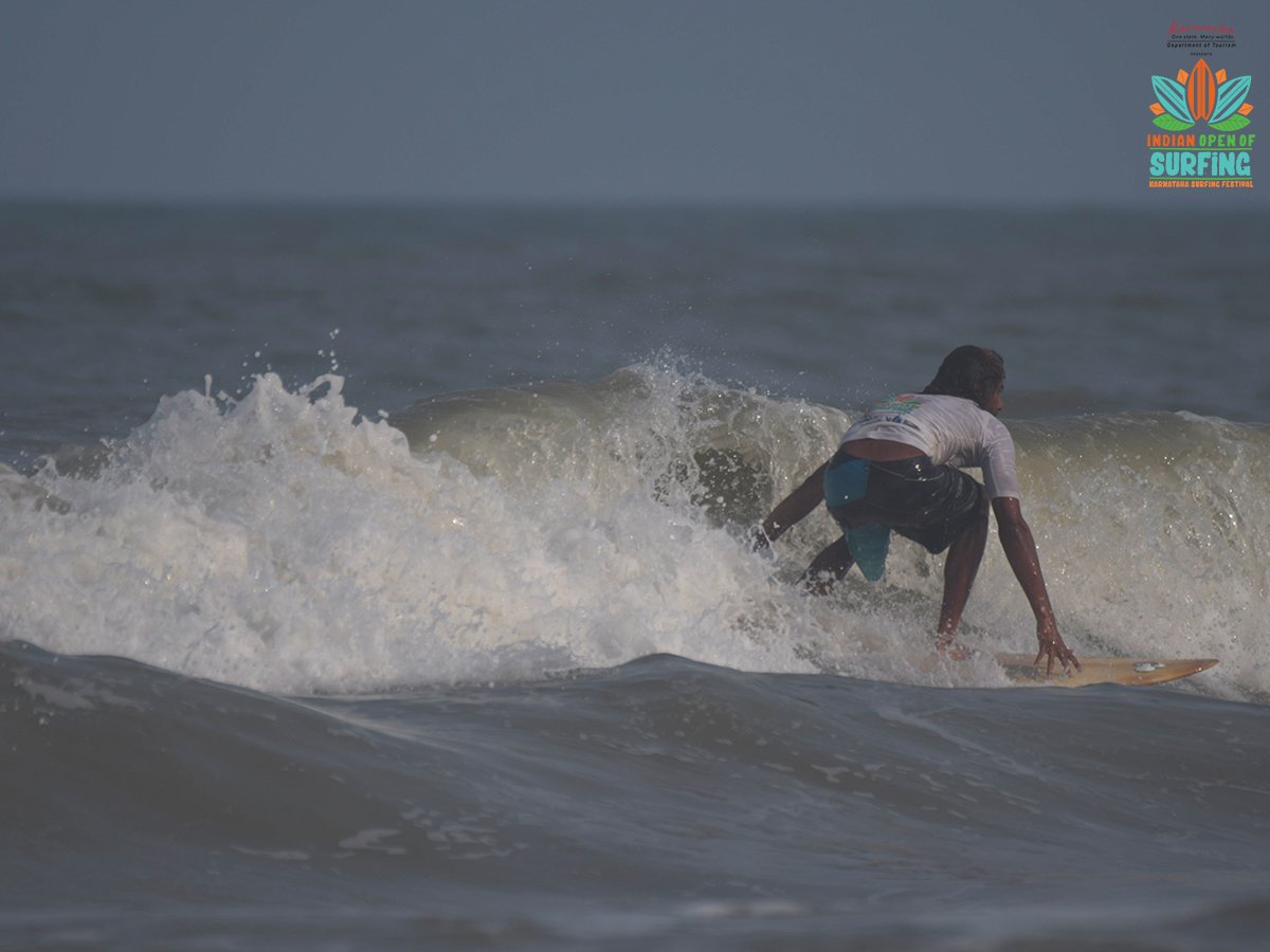 iosurfing's tweet photo. The Men's Senior Semi Final is DONE!
Surfers in the Final are: Sekar P, Rahul P, Dharani S and V Anthony!

#RuleTheWaves #IOSurfing2017 https://t.co/cep07XvoRn