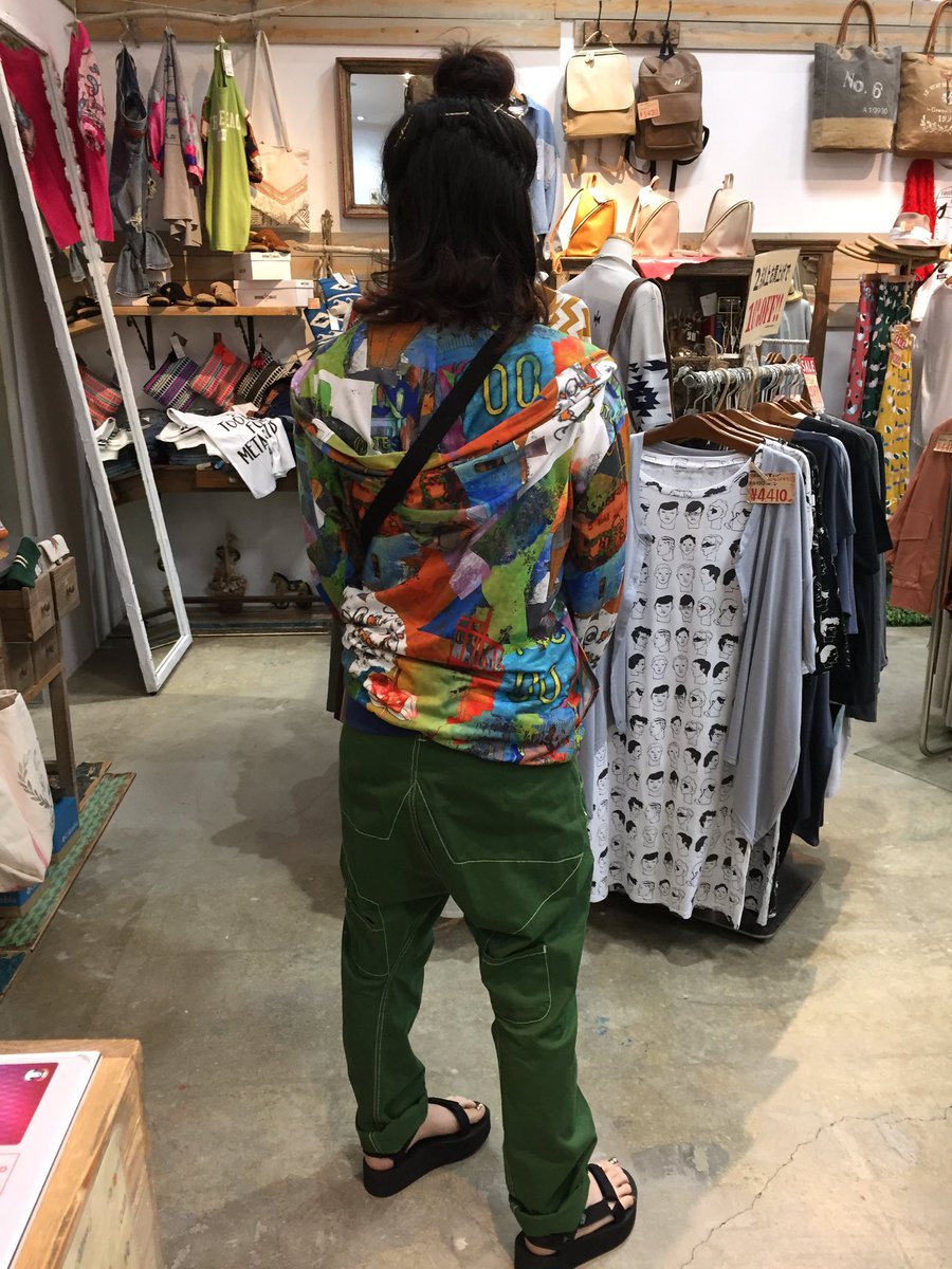 Vogue Ar Twitter こんにちは 苫小牧イオンです 本日14 00より 一階セントラルコートにて ファッションショーが開催されます 苫小牧シュクール 可愛いピチピチの19歳が出演しますので ぜひ見にいらしてください お得なクーポンも配ってますよ