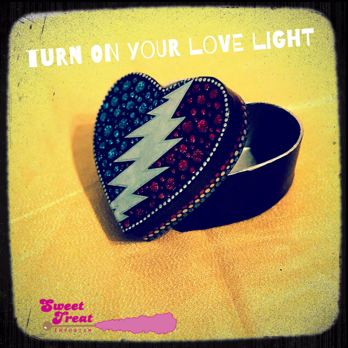 SweetTreatEmp's tweet photo. And leave it on!!! #gratefulagain #create #sweettreatemporiumus https://t.co/ZVCkUX1cBt