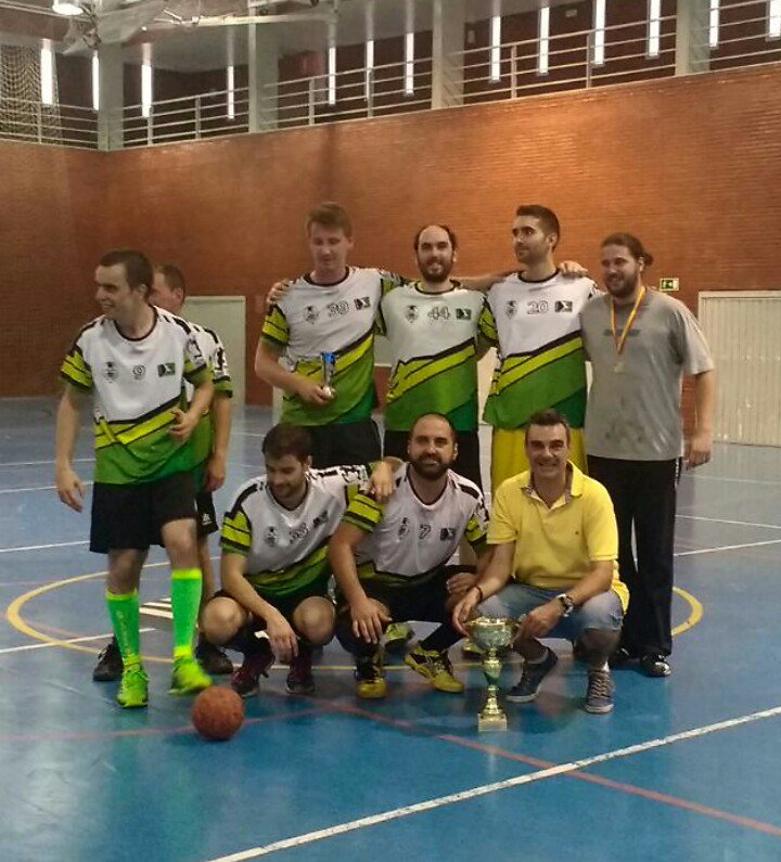 BMSanferPiquer's tweet photo. Y después de una gran mañana con los pequeños,por la tarde llegó el turno de los mayores 👴 en el Torneo Fiestas @Ayto_SFH @bmsanfer https://t.co/o8LPjYkq61