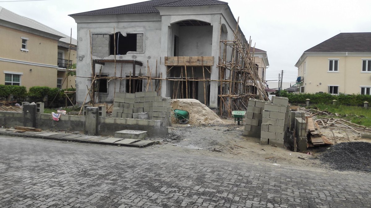 Archinkunmi's tweet photo. Before and After .You probably wouldn't know its the same building .This is what i do .Design,construction,interiors and real estate . https://t.co/zmN70ig7Lw