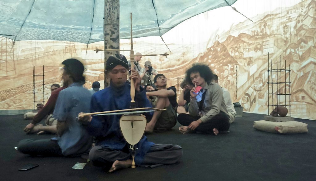 "Alam menunjukkan pertumbuhan dan kehancuran dengan proporsi yg seimbang." #SetuLegi #MeetTheArtist #ARTJOG10