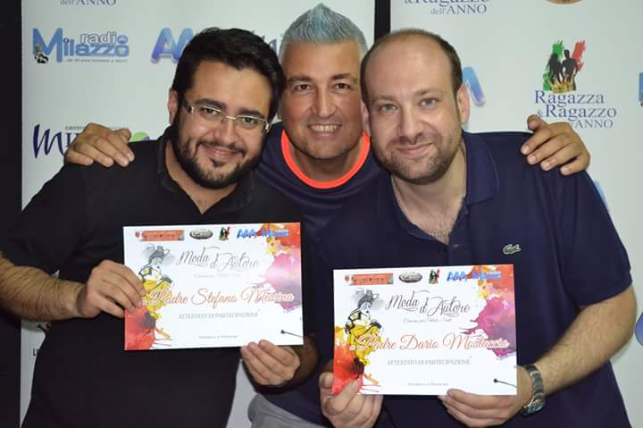 AnaniaMom's tweet photo. Moda d'Autore!!!
Con i bravissimi Padre Dario Mostaccio e Padre Stefano Messina all'Oratorio Giovanni Paolo II di Olivarella - Me https://t.co/QDOIh1xUBe