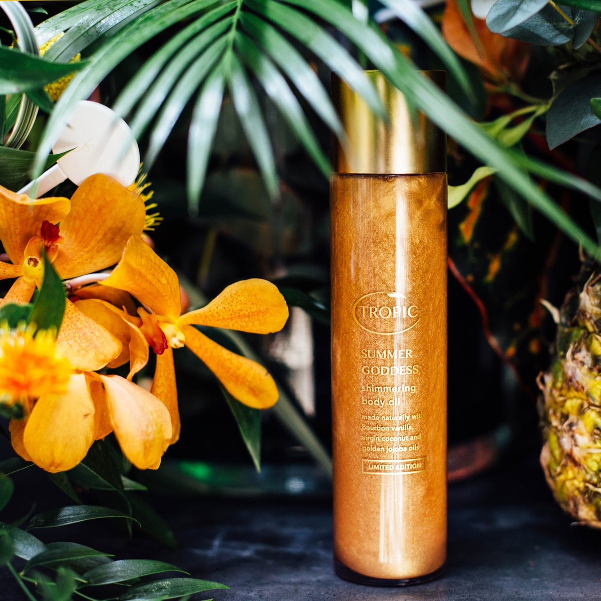 TropicSkincare's tweet photo. Turn heads this bank holiday with our Summer Goddess Shimmering Oil. Being a goddess never looked so good ✨ 
https://t.co/AvRtqAbLFy https://t.co/nHAX4mu5rS