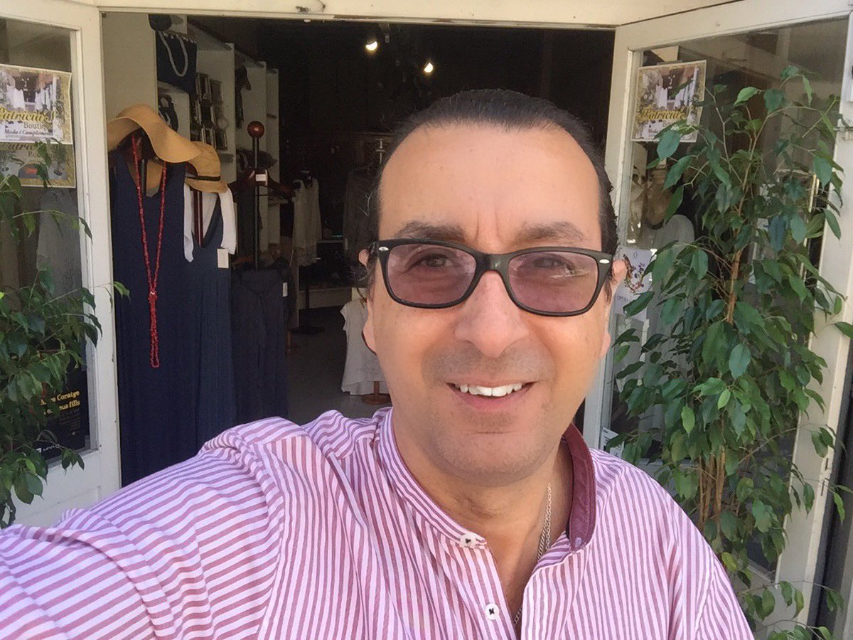 A PATRICIA'S Boutique tenim molt clar que hem obert per fer feliços a tots els nostres clients i clientes. Os volem fer sentir ben guapes.💝