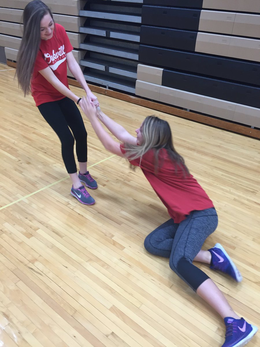 mary_ruzicka's tweet photo. happy 16th bday tay💘 thanks for putting up with me last year in gym!! have a great day, i love you so much❤️ @taynicolepowell https://t.co/lO743wGDU2