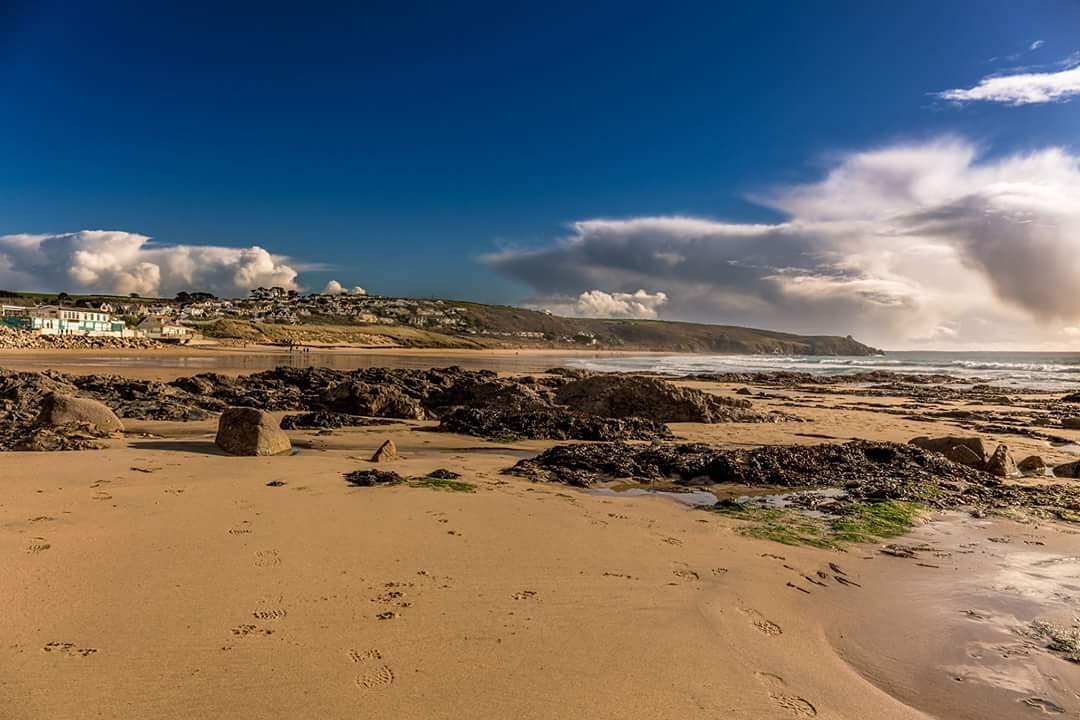 lakelandviews's tweet photo. Praa Sands early morning #cornwall #Cornishlife #visitcornwall #beach #sea #canon6D #capturecornwall #England https://t.co/zf4eFka0h0