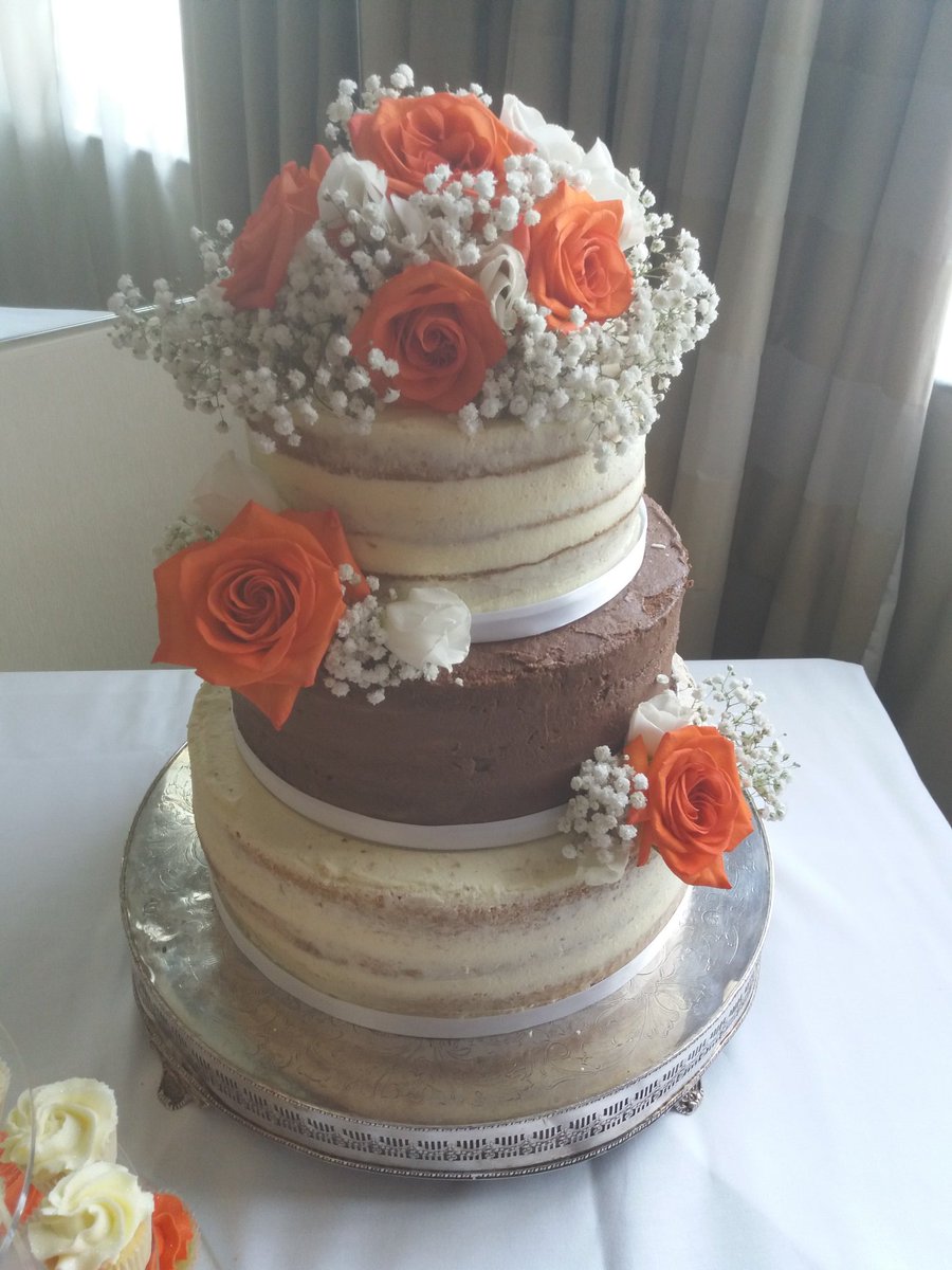 Little Lucy's Bakery tweet media