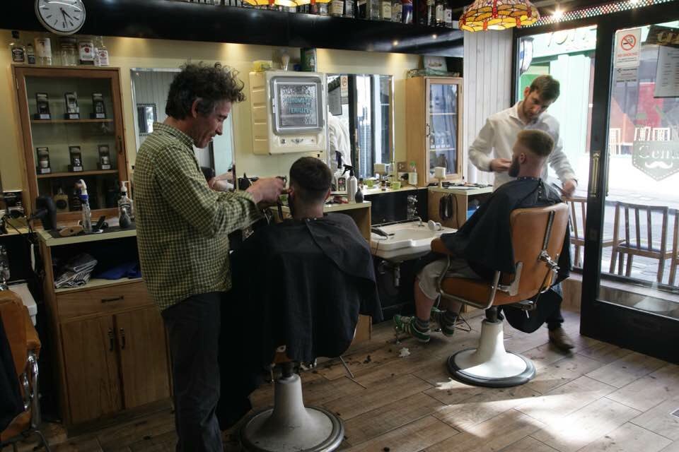 Have a great bank holiday weekend! See you Tuesday 8am - 7pm! 👌🏽