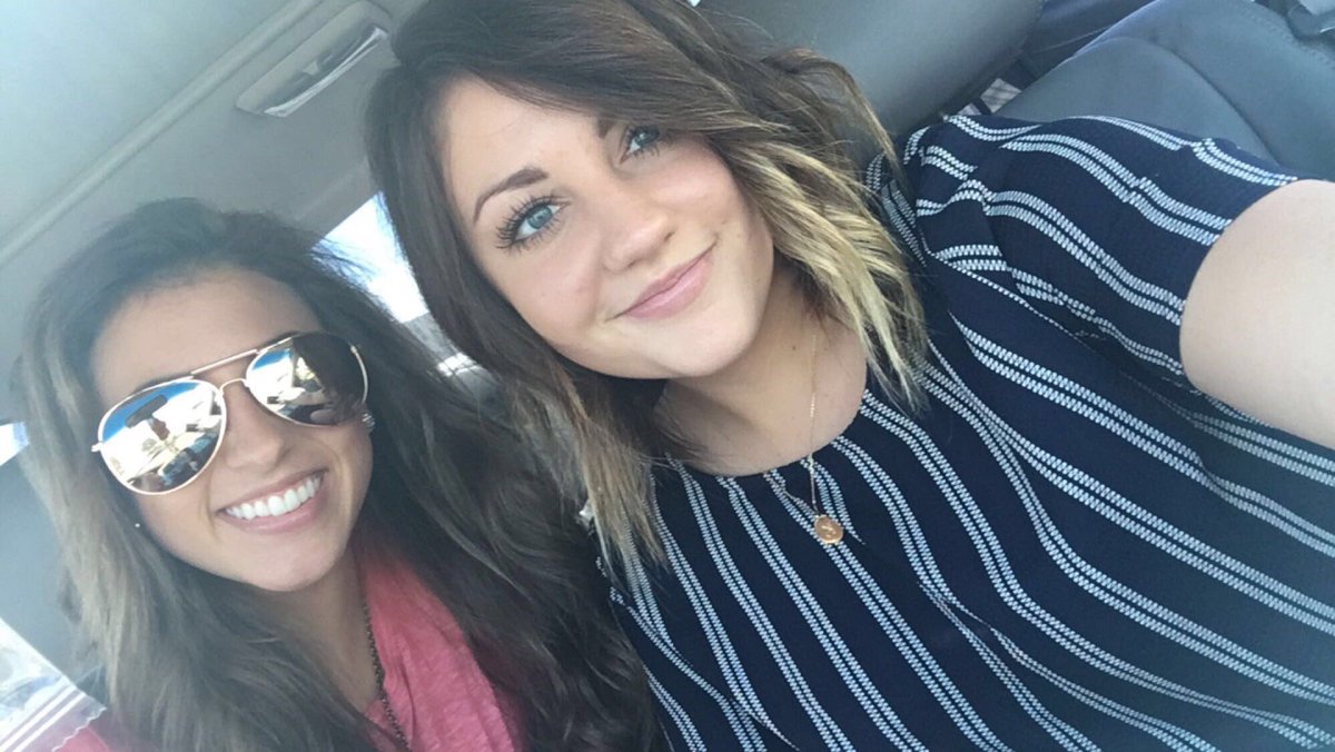 kamryndurfee's tweet photo. can't wait to be roomies with my bby🎓✔️💙🐮 https://t.co/B5cf9f4HSg