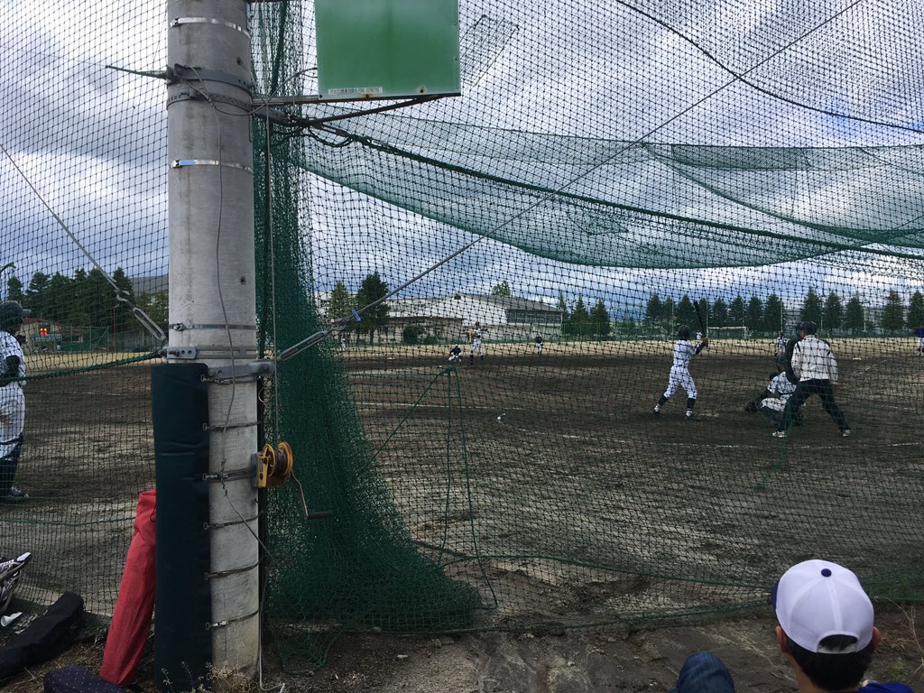 AGEKO39's tweet photo. いつも通らない道行ったら旭の野球部がいた https://t.co/LF0sOj36bp