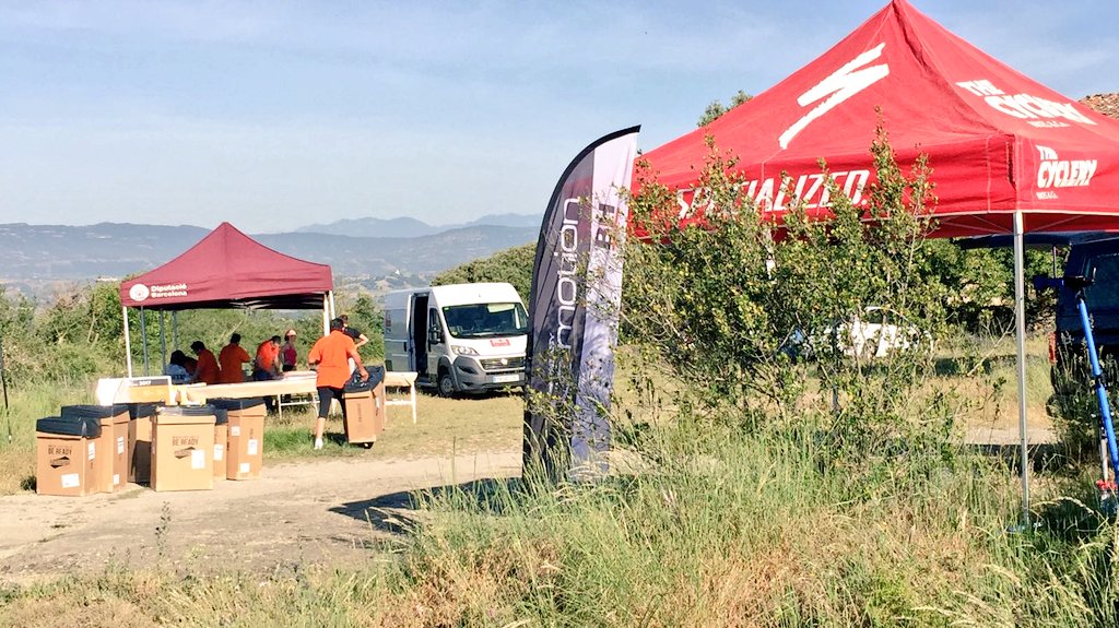 Osona365's tweet photo. Des de @som_365 ja estem un altra any amb la gent de @CabreresBTT . A gaudir fent km's x #osona https://t.co/ZNbyfv7iNq