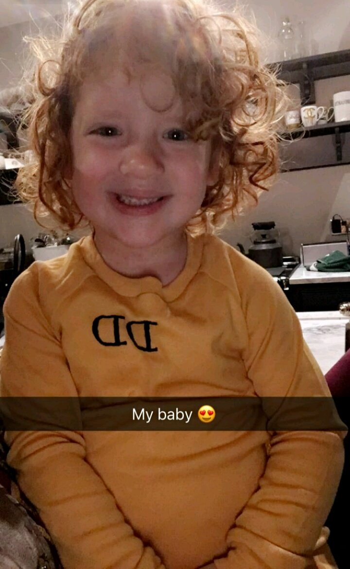 DeakinsNotes's tweet photo. Ernest and Doris wearing their pijamas and ready to catch their flight to France! 👫💖✈🔜 #DeakinsNotes {@ptomlinsondeaks and Daisy's snap} https://t.co/DYtPsyzWVa