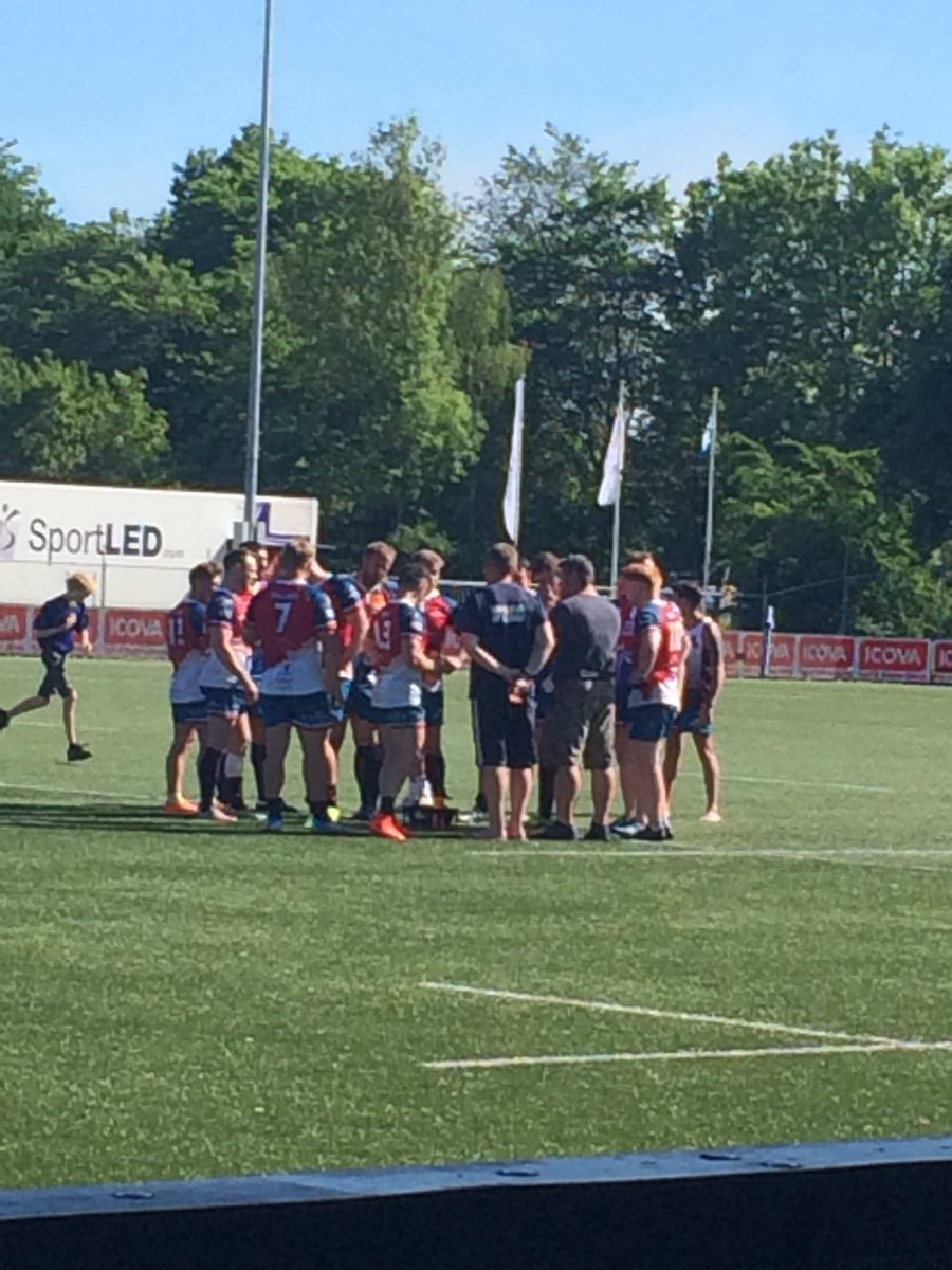 Halftime in game 1 for the men #pitch1