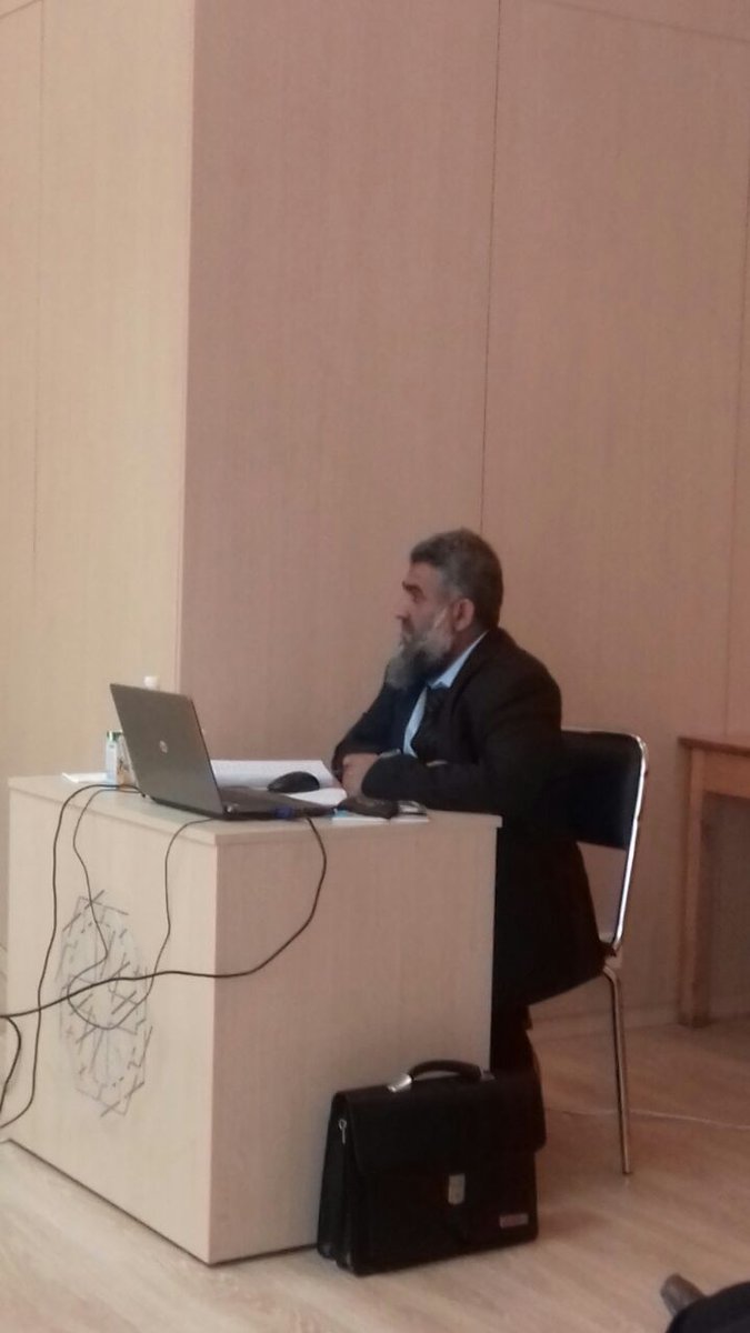 نتقدم بالتهنئة إلى الاستاذ صالح بن ناصر الناصري مدير مكتب الإشراف التربوي بالسويق لحصوله على شهادة الدكتوراة في الإدارة التربوية