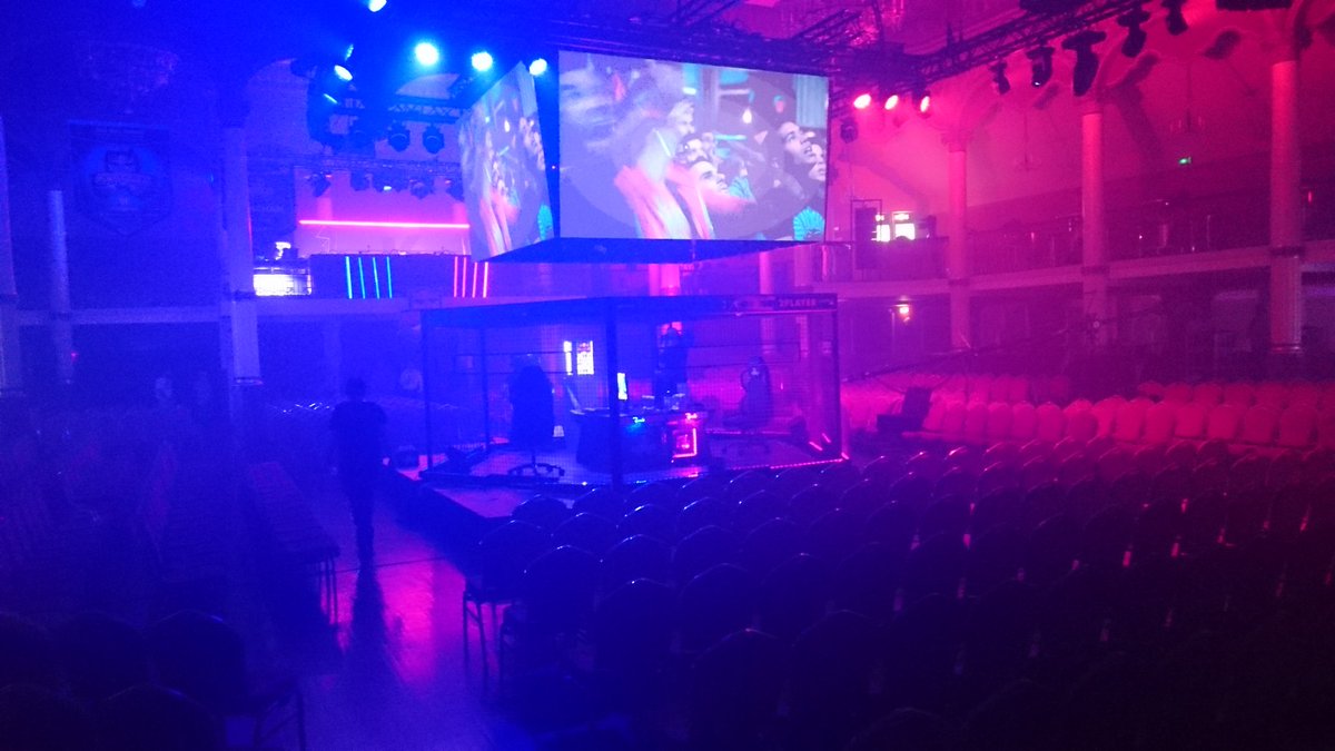 Shinkendo's tweet photo. #RedBullKumite répétitions. Vous allez kiffer ! https://t.co/lELftud0BM