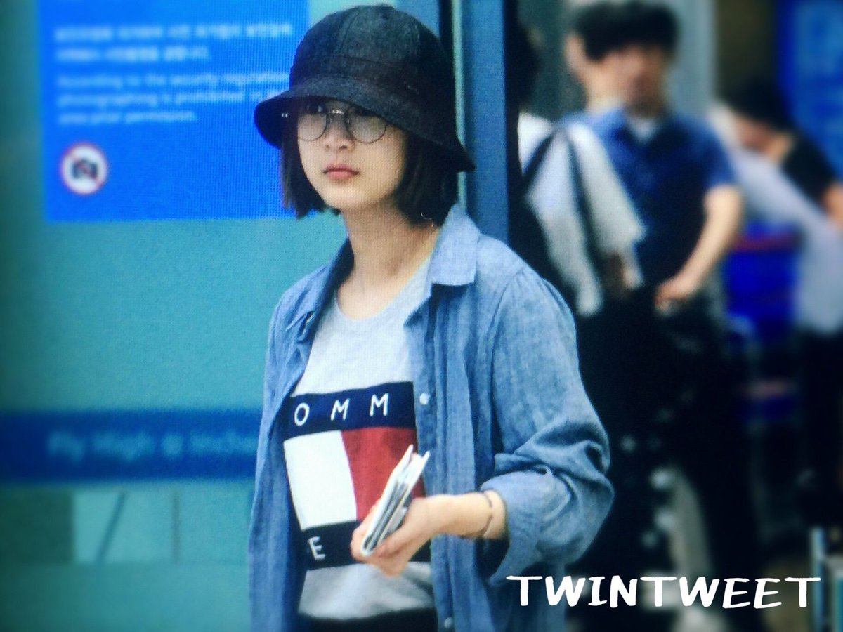 twintweet34's tweet photo. 170528 인천공항 입국 Preview
#EXID #하니 #Hani #혜린 #Hyelin https://t.co/2UUApEGowk
