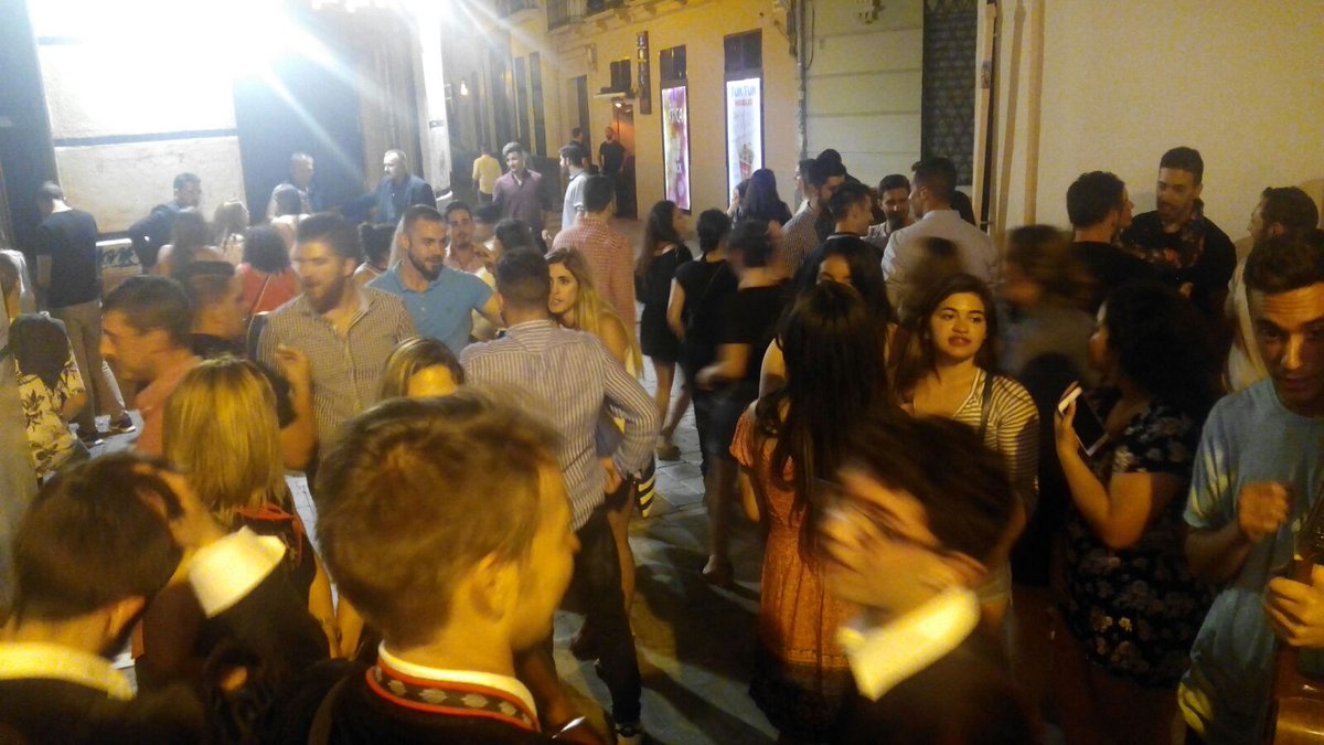 NovPeritos_MLG's tweet photo. Anoche los novatos llena vamos plazas! https://t.co/BbOB0QOeI8