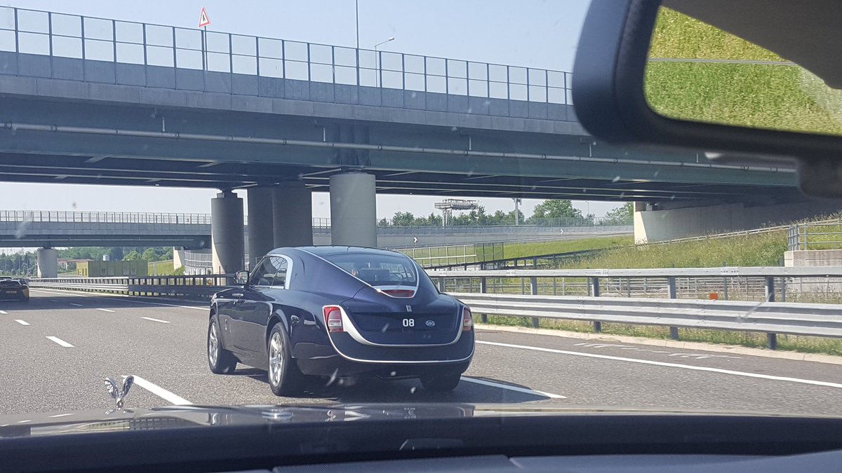 _jakegroves's tweet photo. As if by huge coincidence, we've just seen the mysterious #Sweptail owner drive out of Como in his new car in our Dawn airport transfer! https://t.co/BpHUfSyT8s