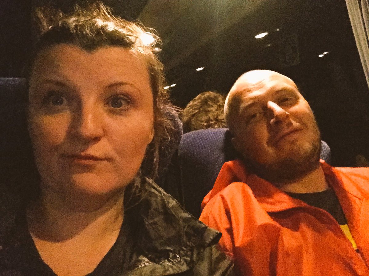 MrsRJenko's tweet image. Before - During - After #slane2017 #SlaneCastle #gunsandroses
IT RAINED A LOT !