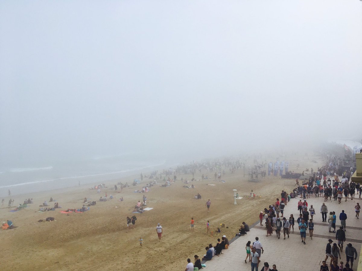 _bluebuilder's tweet image. Smoke on the ISA WORLD SURFING GAMES....