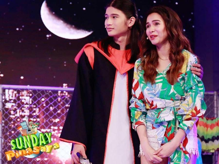 gmanetwork's tweet photo. May alien na nagpakilig sa 'Sunday PinaSaya!' #SPSAmazingSunday LOOK: https://t.co/gf60x06tq2 https://t.co/VxQoW3POl7