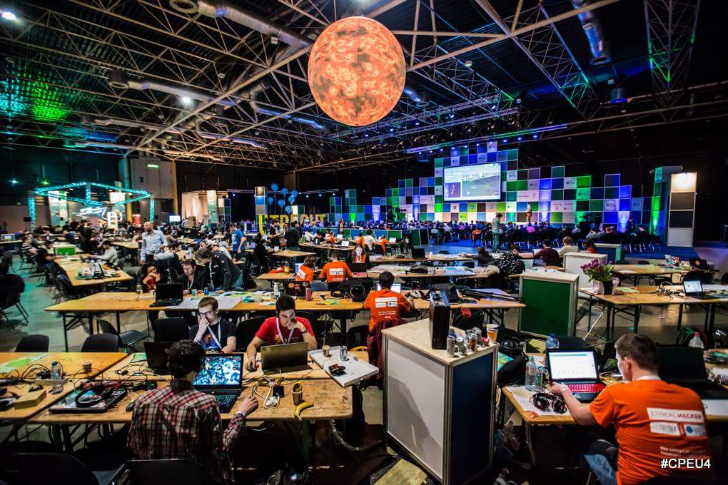 stem4girlsbr's tweet photo. Brasil brings the party to Campus Netherlands 😍👏⛺ #CpEu4 #OnThisDay1yearAgo @campusparty @CampusPartyNL @NickvBreda https://t.co/52qoX1DZuK