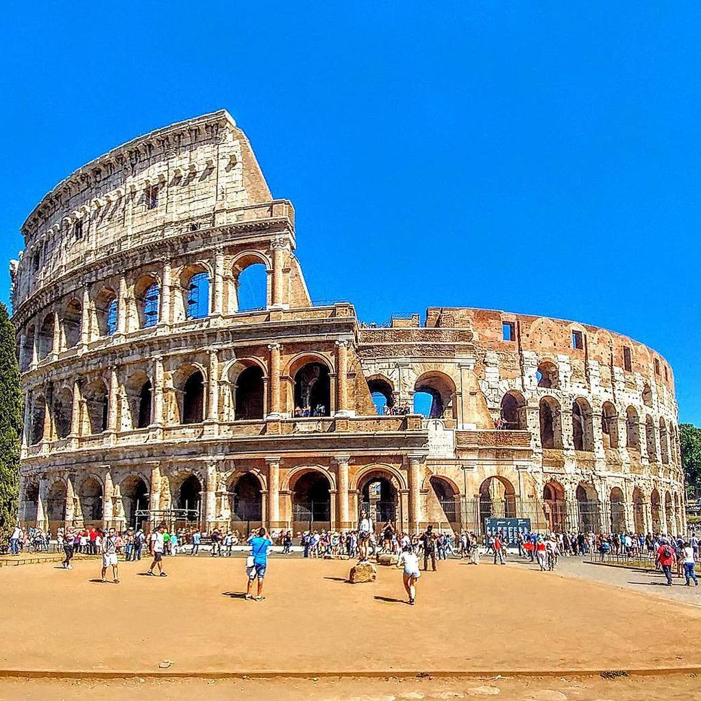NorwingRivas's tweet photo. Couldn't have asked for better weather to roam around #Rome for this week! #Italy #Colosseum #backpackers #EuroTri… https://t.co/zO4aMXQzIn https://t.co/476E6ZLa9n