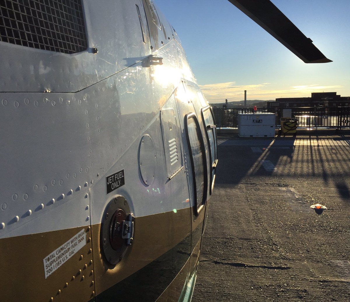 LifeFlightMaine's tweet photo. Stay safe. 📷 of #N901EM by Pilot Dave Burr. #memorialweekend #lifeflight #maine #mainesflyinghospital #ems #hems #CriticalCare https://t.co/56d2yiSNHJ