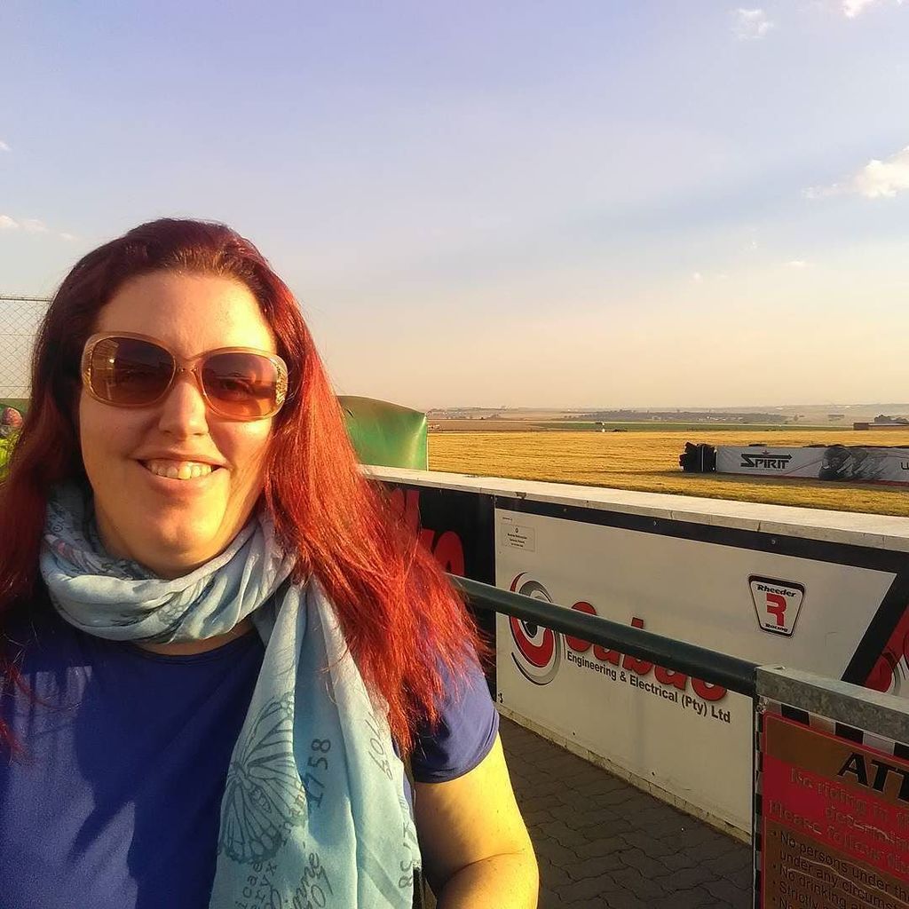 Proud of my wife <a href="/gina_kuhl/">Gina Lopes</a> for taking on the many corners of Red Star racetrack today #racing #redstar #suzuki #s… ift.tt/2r1tTEJ