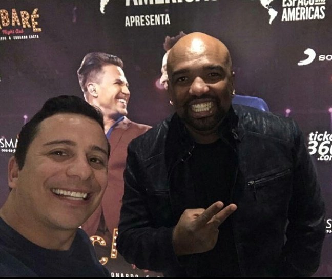 familiaDellC's tweet photo. Onde esses dois (@dellcavalini e @spsdim) estão, só tem risos.😂😂
#dellcavalini #spsdim #cabaré #eduardocosta #leonardo #sucesso👏👏👏 https://t.co/RLgDJWGOE1